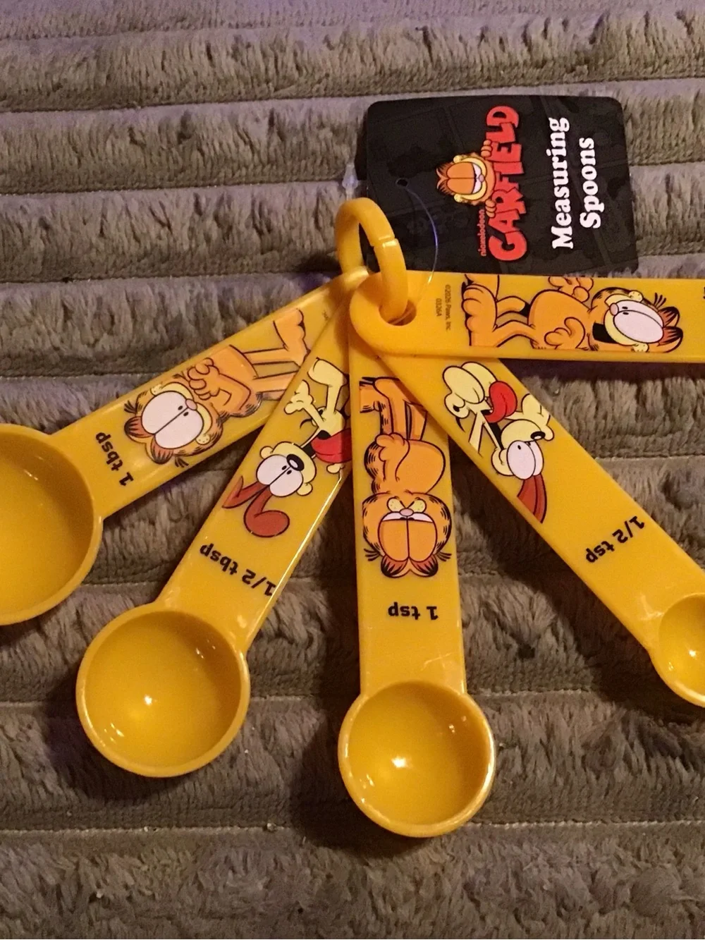 Yellow Measuring Spoons Set - Garfield Kitchen Measuring Spoons